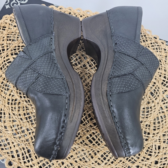 Sanita Gray Clogs Size 39 - Picture 10 of 15